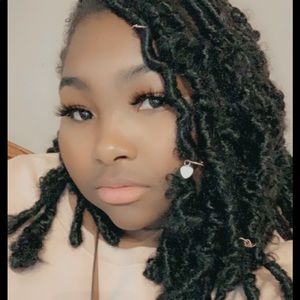 Meet your Posher, Kiera